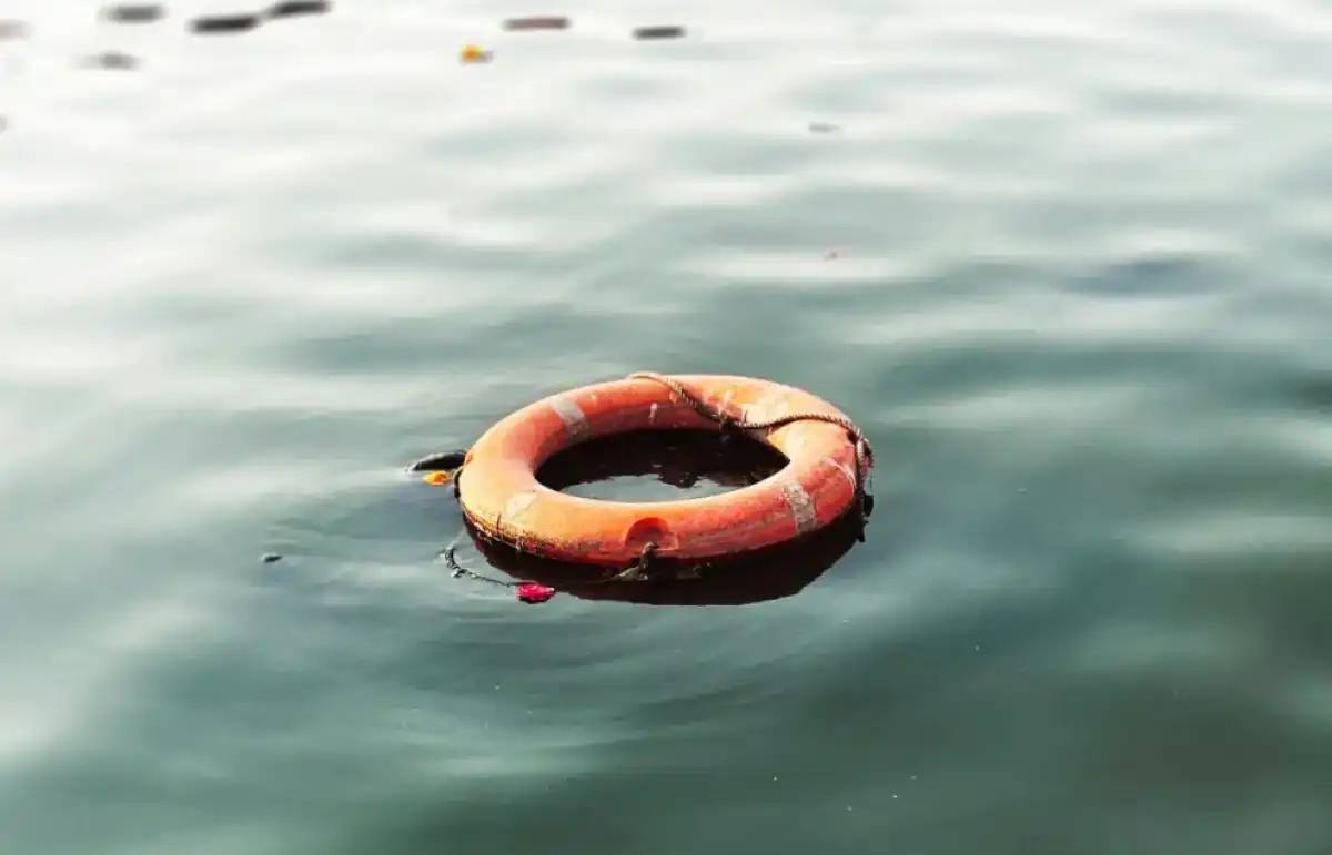 Елордада құтқарушылар суға батып бара жатқан ер адамды құтқарып қалды