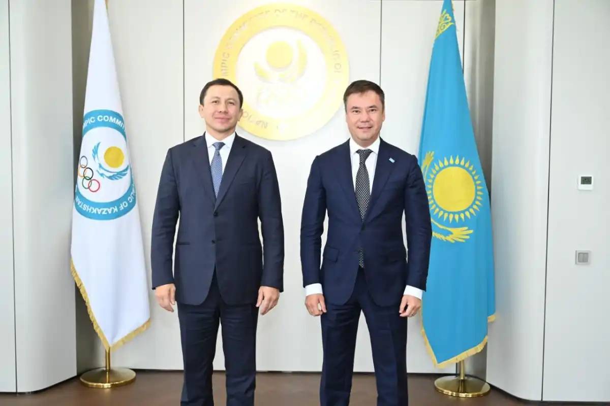 Геннадий Головкин ат спорты федерациясының президентімен кездесті