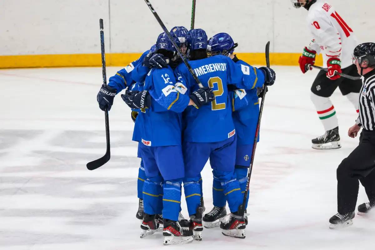 Қазақстан шайбалы хоккейден жасөспірімдер арасындағы алғашқы жеңісіне қол жеткізді