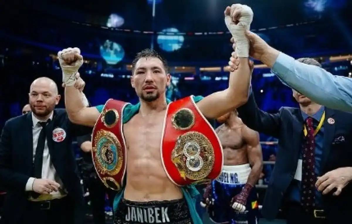 «Мен – корольмін»: Жәнібек Әлімханұлы «Канело» Альваресті жекпе-жекке шақырды