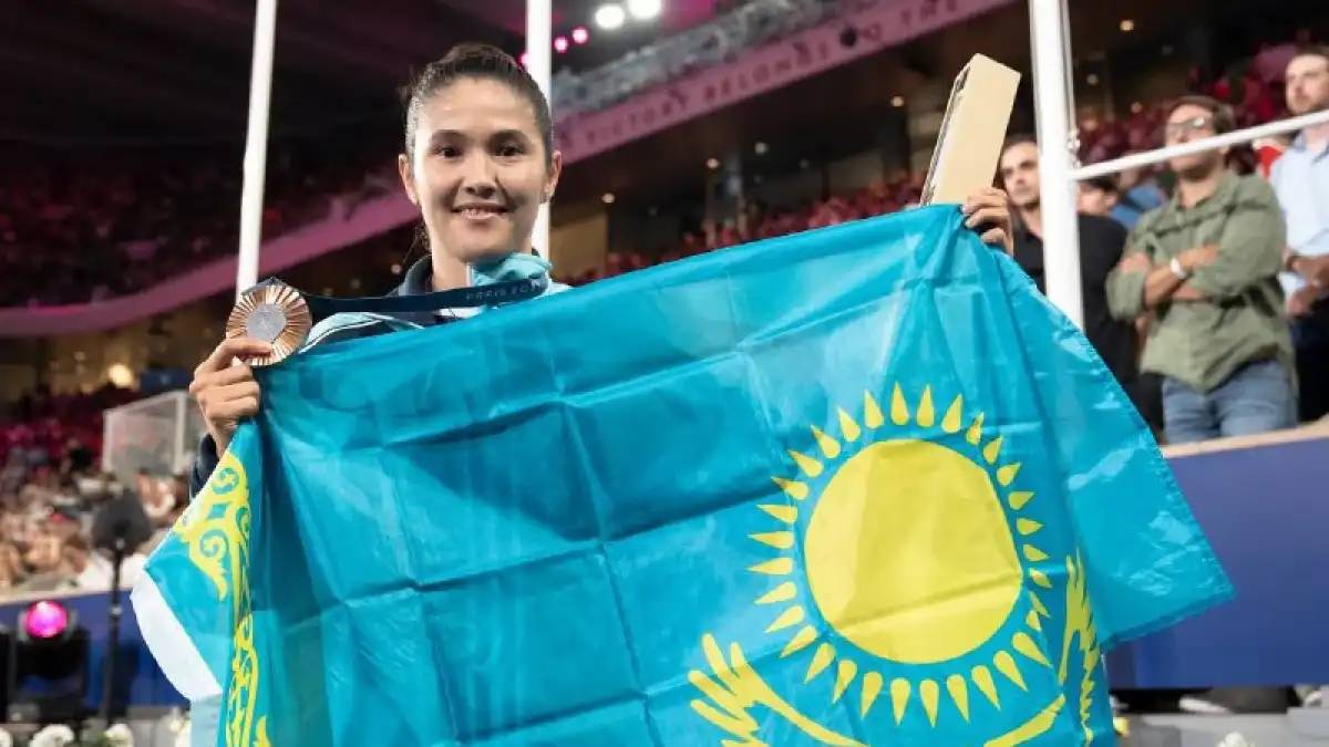 «Дұғада болыңыздар». Назым Қызайбай жанкүйерлерінен қолдау күтеді