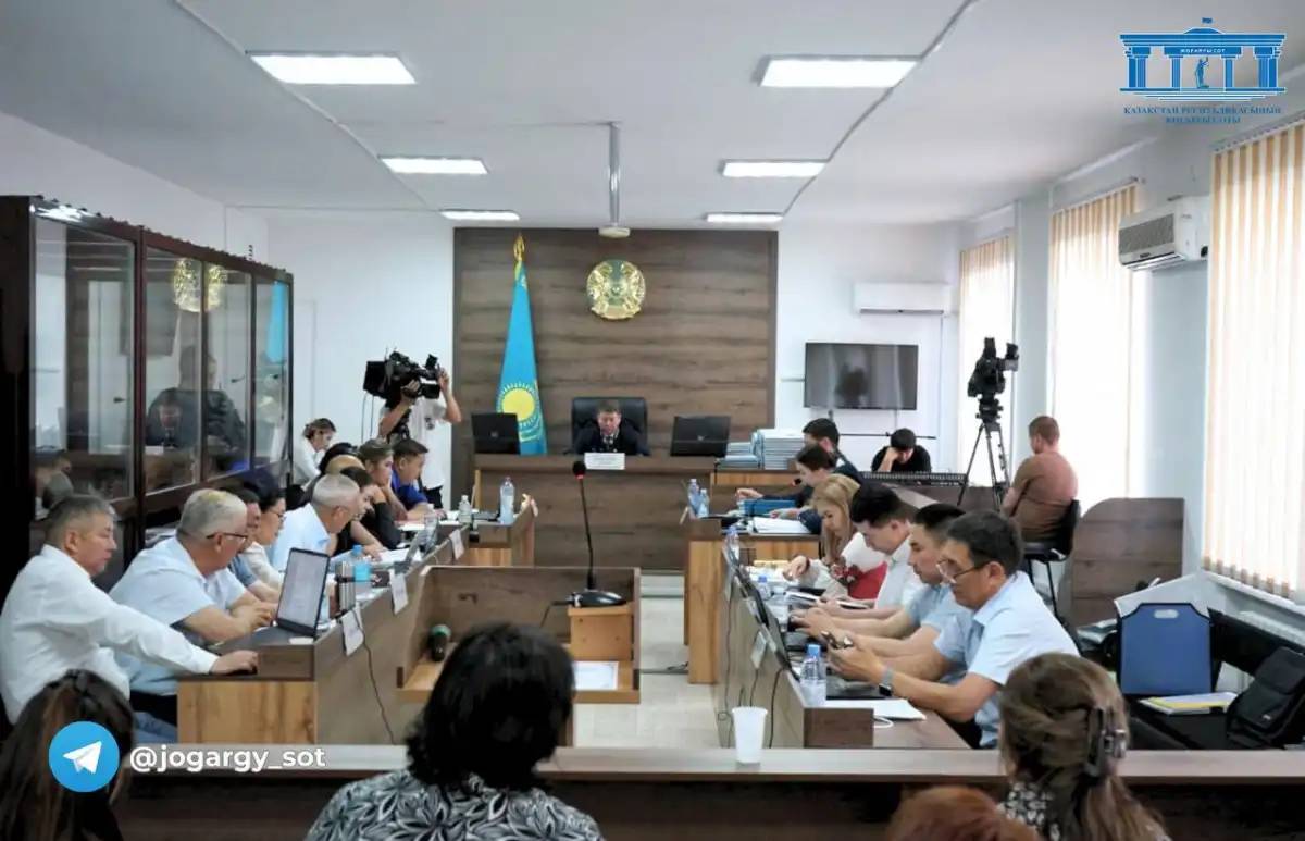 Шерзат ісі: Айыпталушылардың көлікте сөйлескен әңгімелері оқылды