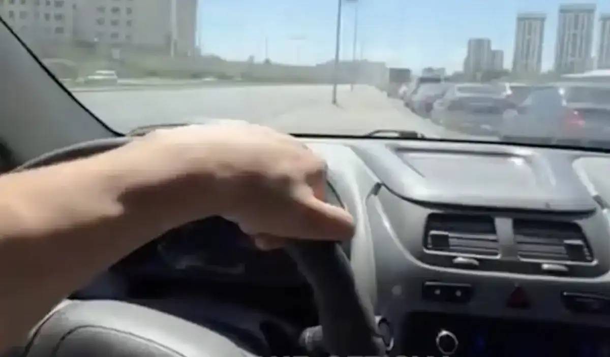 Көлікпен тротуардың үстімен жүрген: Елордада жол ережесін бұзған жүргізуші жазаланды