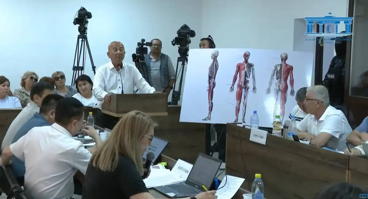 «Соққы қатты болған»: Тахир Халимназаров Шерзаттың кеудесіне пышақ күшпен кіргізілгенін айтты