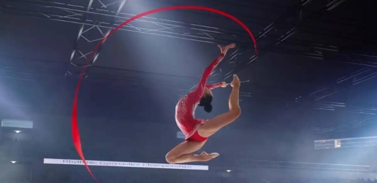 Елорда циркінде гимнаст қыз бес метр биіктіктен құлап кетті