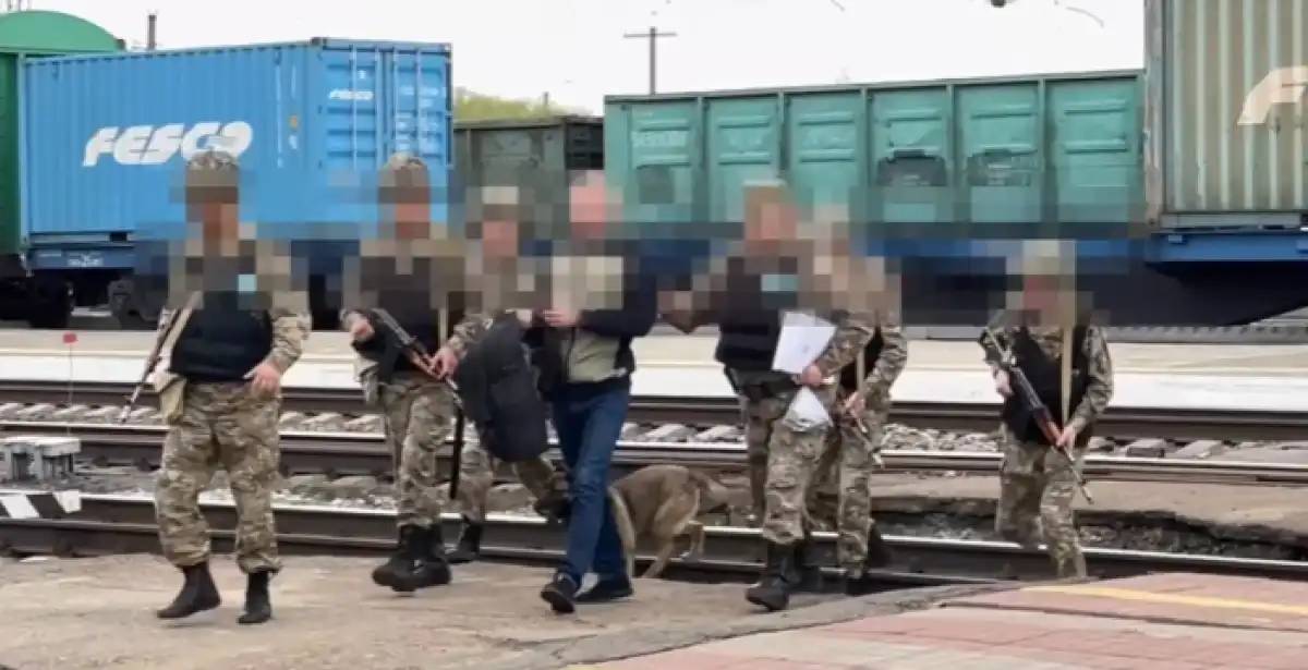 Қазақстаннан қашып кеткен сотталған азамат Ресейден экстрадицияланды