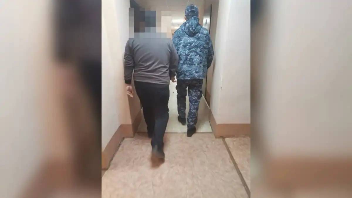 Студенттерді алаяқтық әрекетке тартқан астаналық азамат анықталды