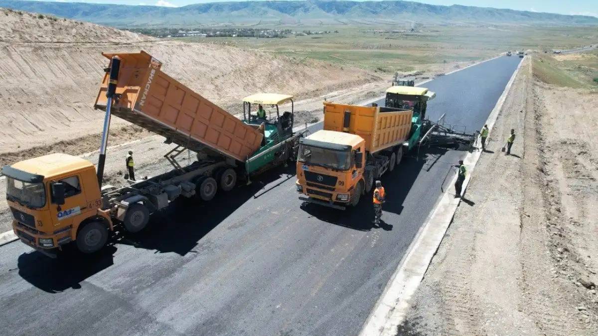 Биыл елімізде 13 мың шақырым жол жөнделеді