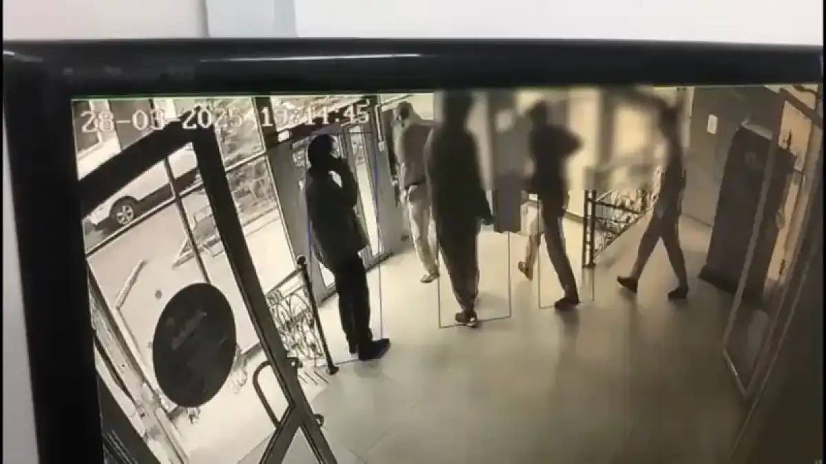 Оралда терминалдан ақша ұрлаған күдіктілер ұсталды