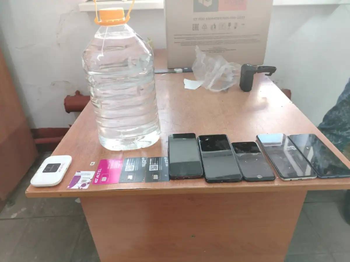 Түрмеге тыйым салынған заттар өткізбек болған азамат ұсталды