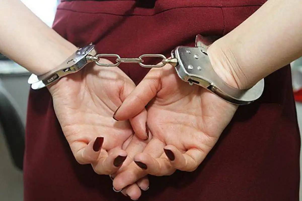 Алматыда алаяқтықпен айналысқан үш әйел ұсталды