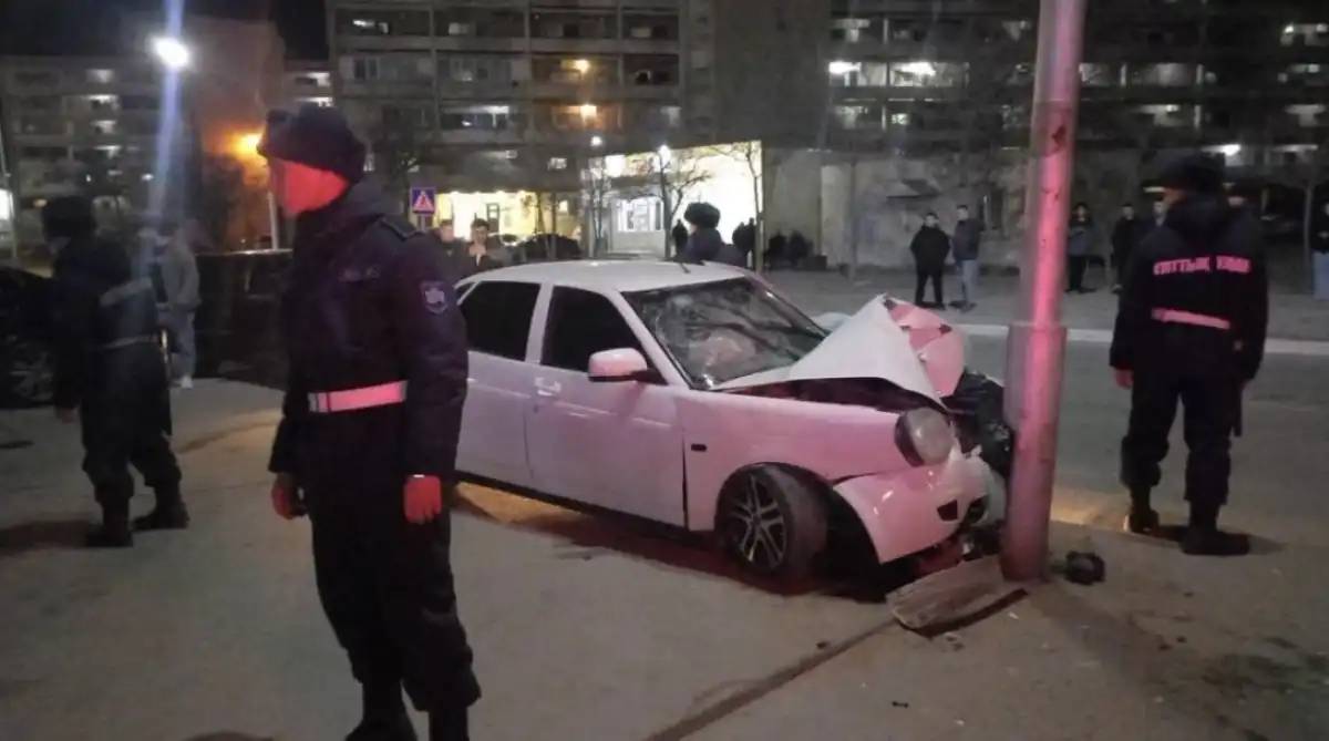 Ұландықтар жол апатынан зардап шеккендерге көмектесті