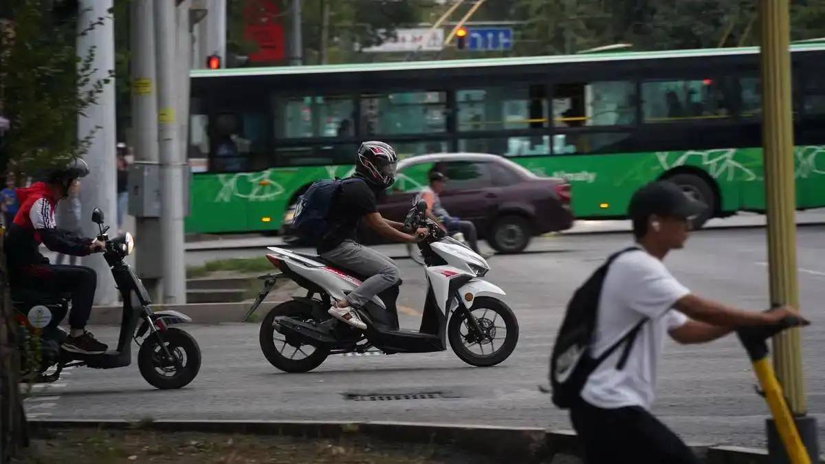«Мопедтердің тіркеусіз жүруі – заң бұзу»: Астана ПД өкілі