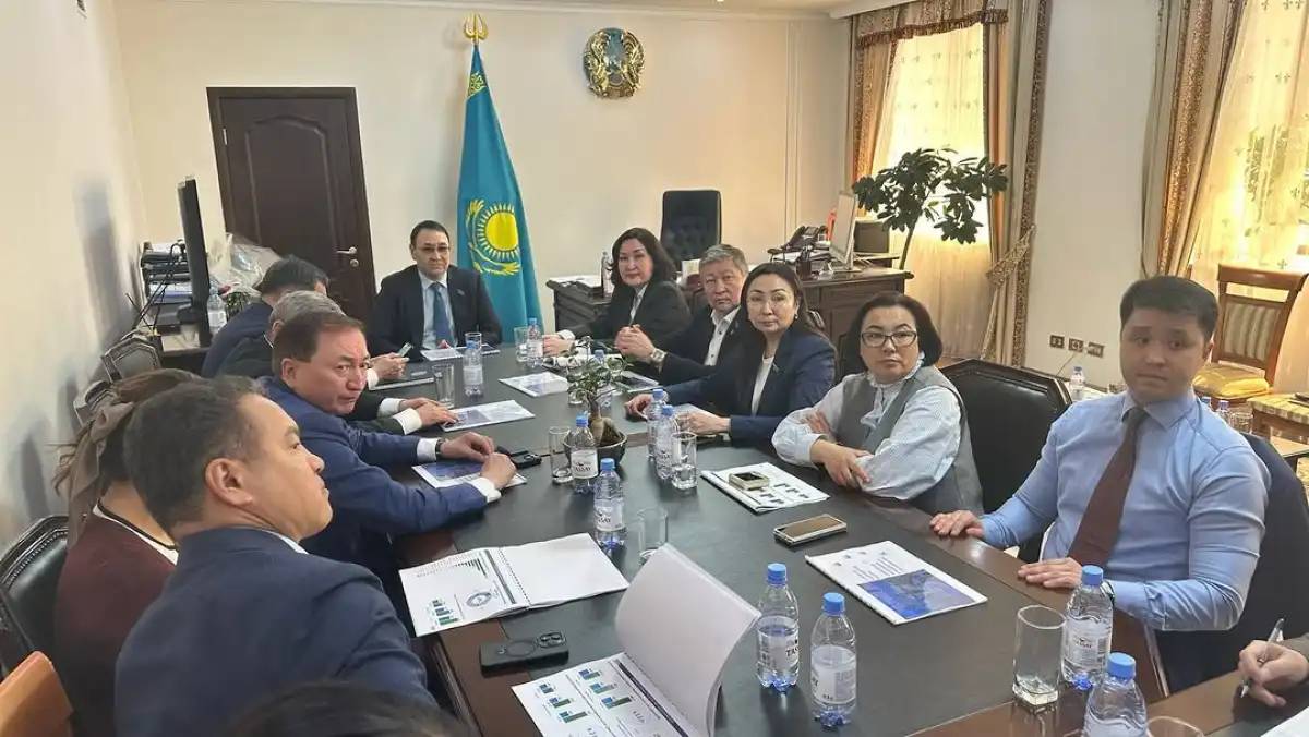 Елордалық мәслихатта 2025 жылға арналған бюджет жобасы талқыланды