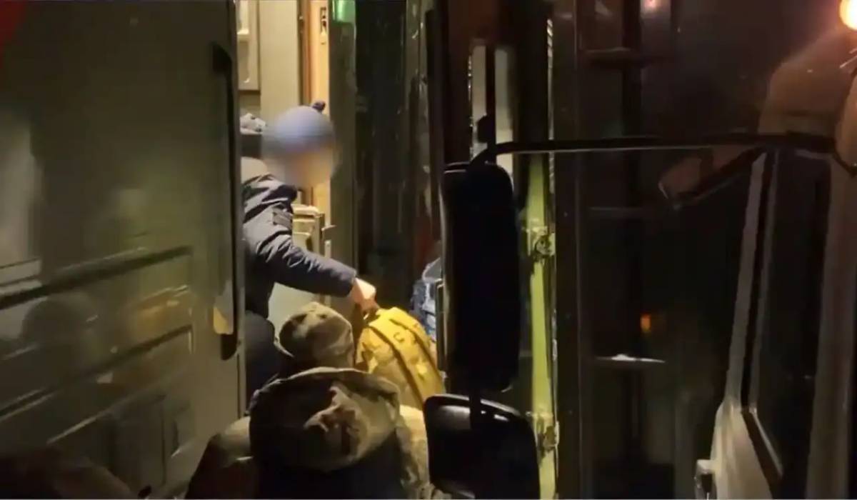 Кәсіпкерлерді бопсалап келген күдікті Ресейден экстрадицияланды