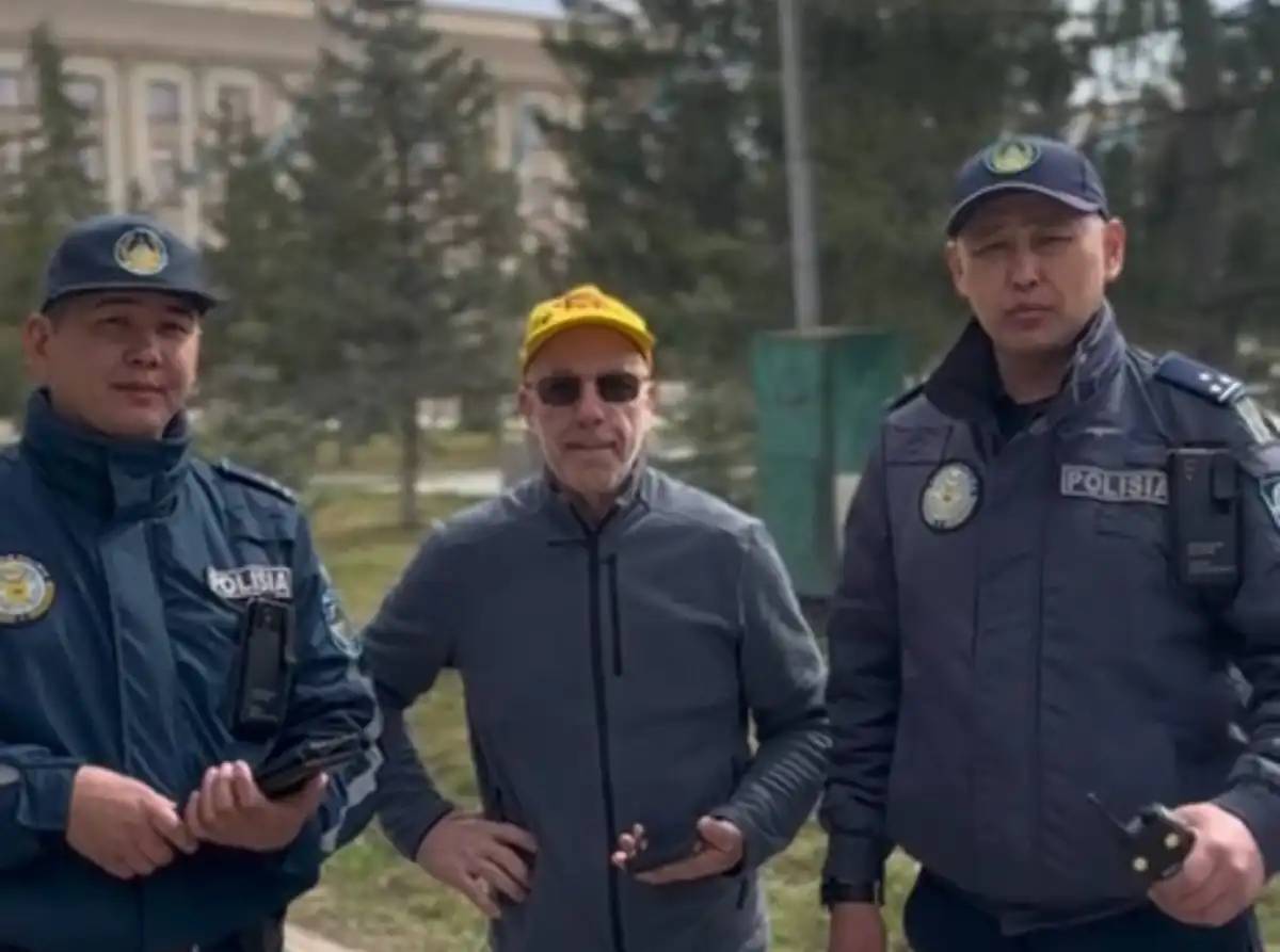 64 жастағы италиялық қызбен кездесу үшін Оралға келген