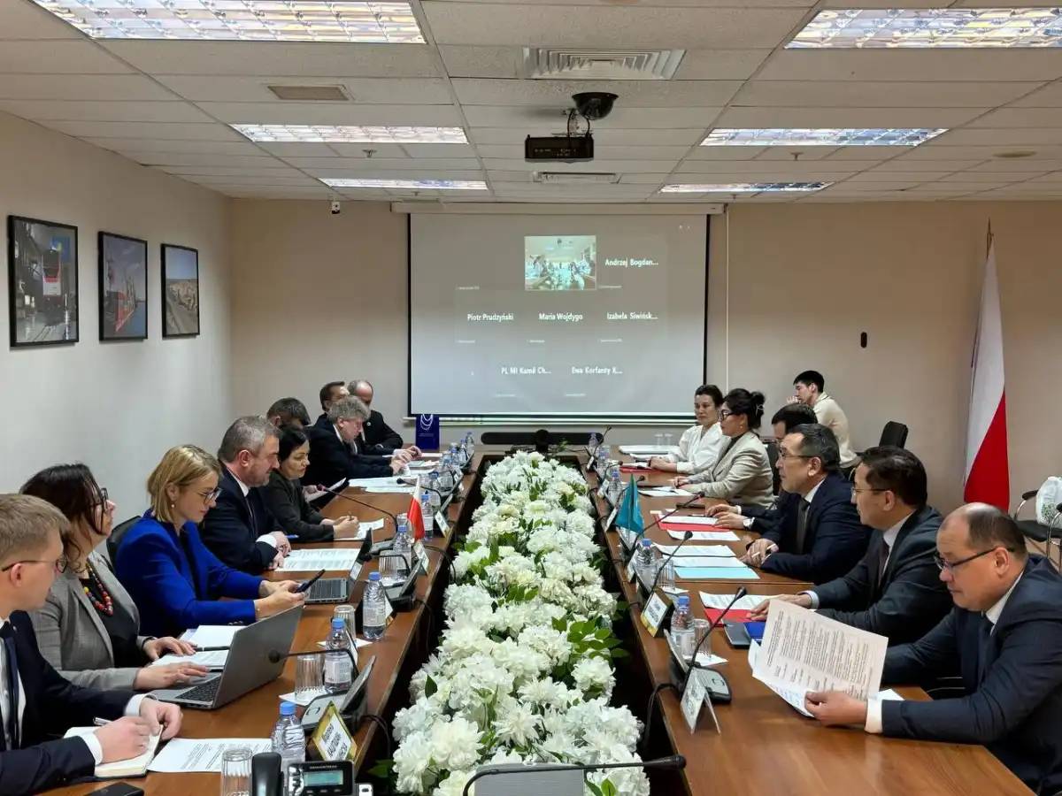 Қазақстан мен Польша арасында автомобиль көлігімен жүк тасымалдау көлемі өсті