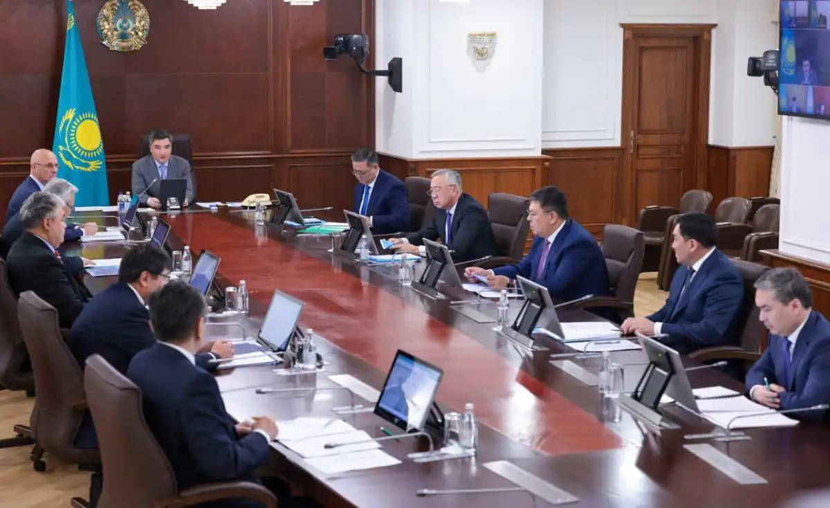 Олжас Бектенов шығындарды қатаң бақылауды тапсырды