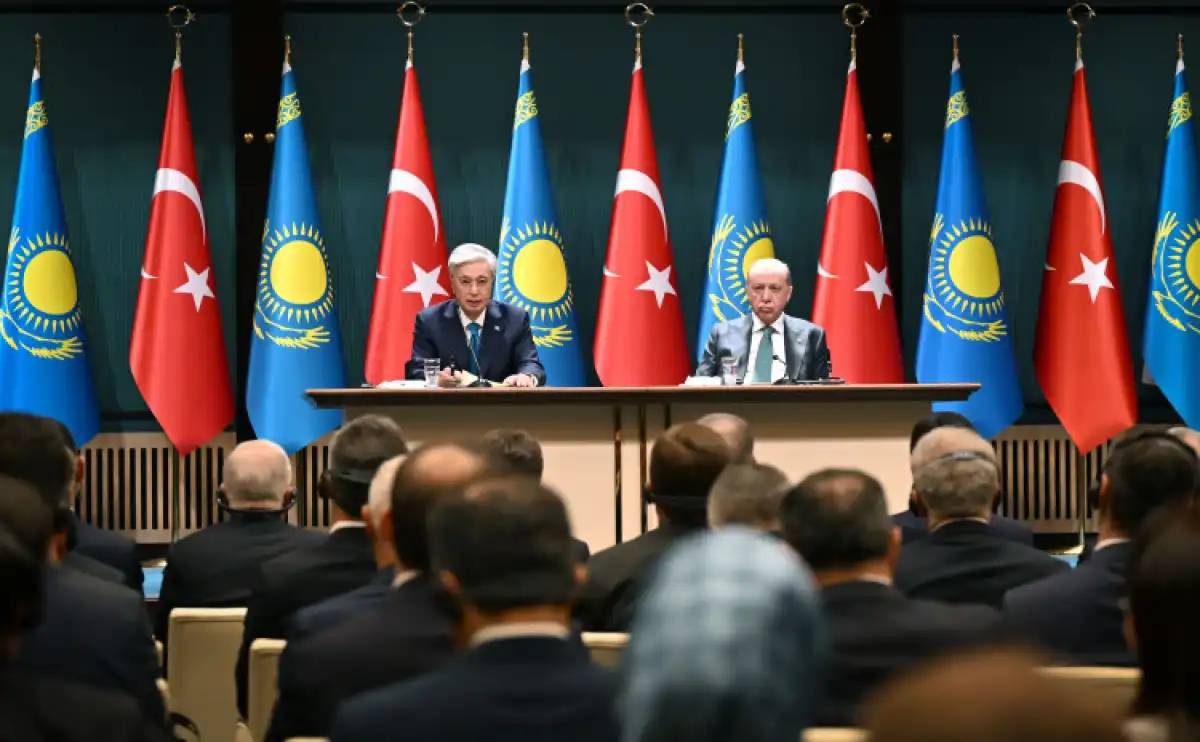 Қасым-Жомарт Тоқаев пен Режеп Тайип Ердоған БАҚ өкілдері үшін брифинг өткізді