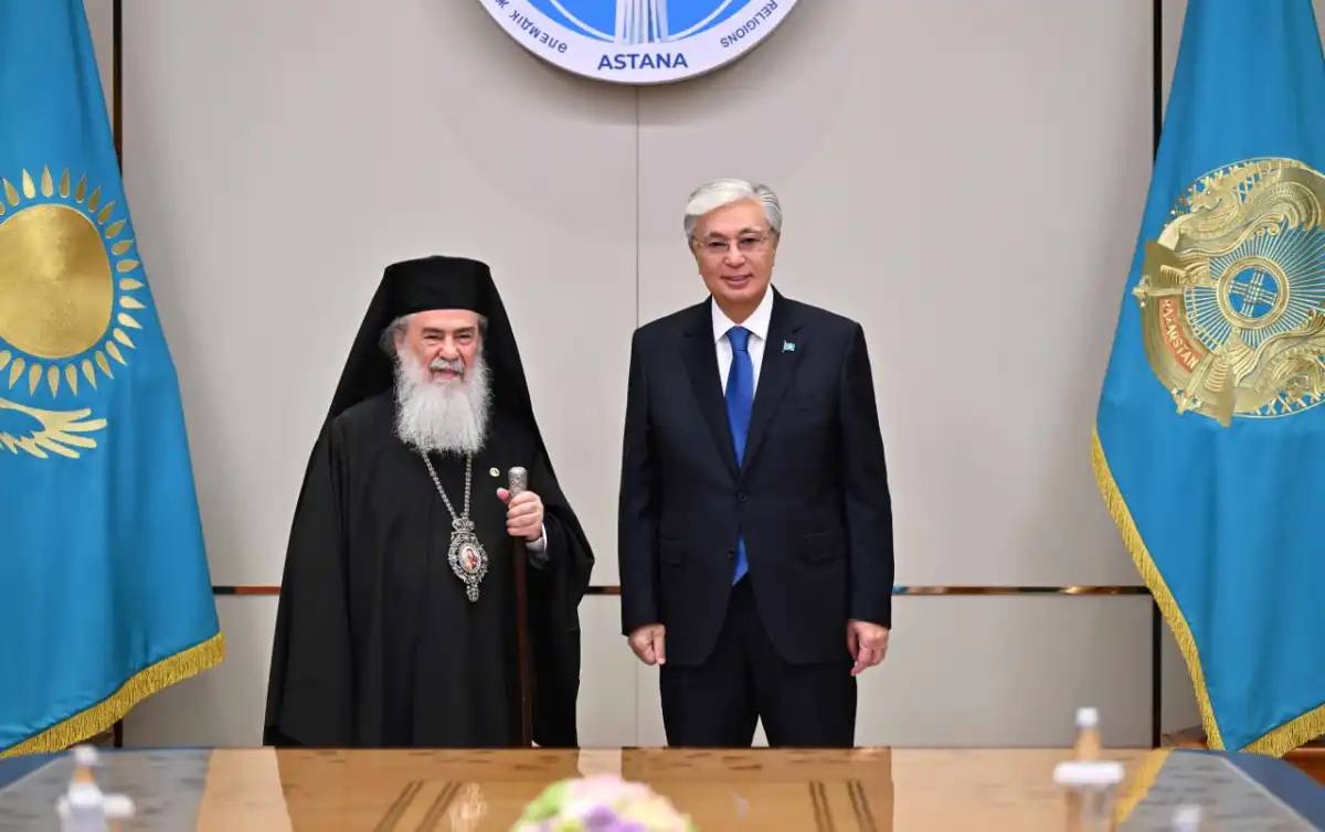 Президент Иерусалим Патриархы III Феофилмен кездесті