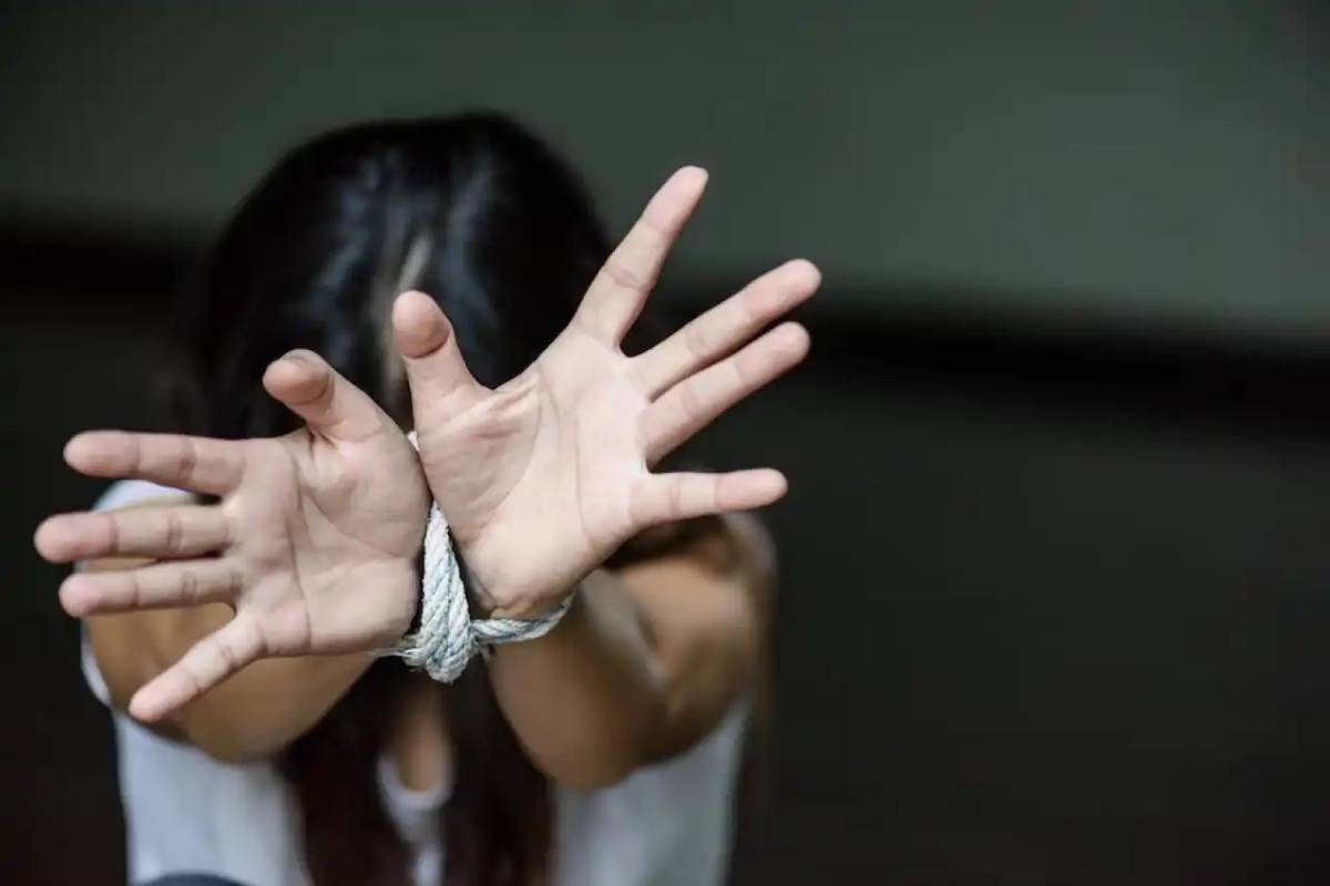 «Қытайдан арзан тауарлар жеткіземін»: Азаматтардың 67 млн теңгесін жымқырған алаяқ сотталды