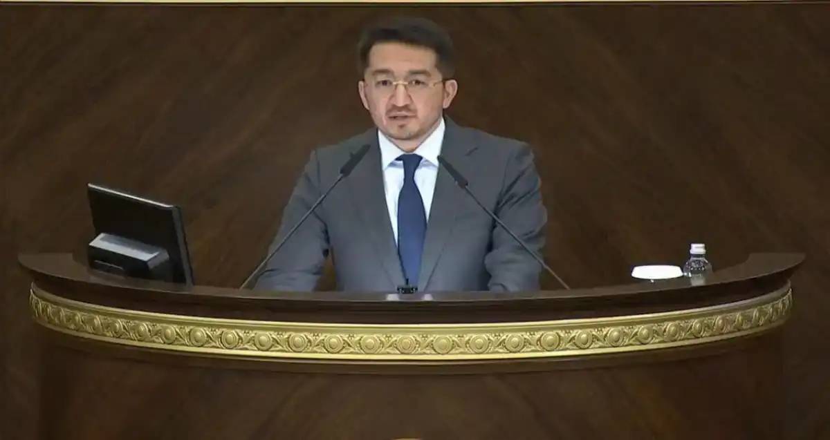 «Бір кездері тарап кеткен»: министр қазақстандықтардың жеке деректері таралуы туралы айтты