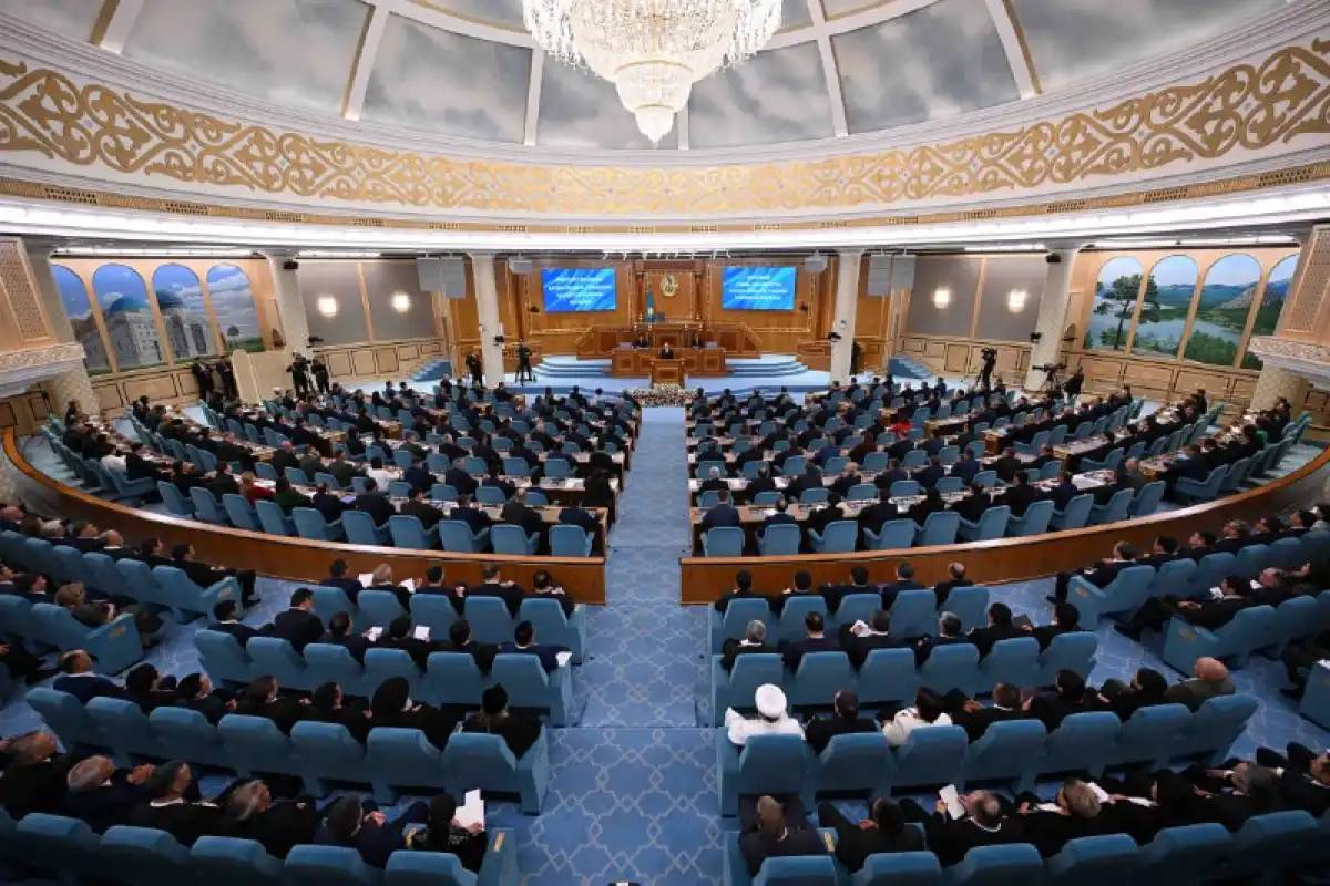 Президент: Қазақстан міндетті түрде цифрлық ел болуы керек