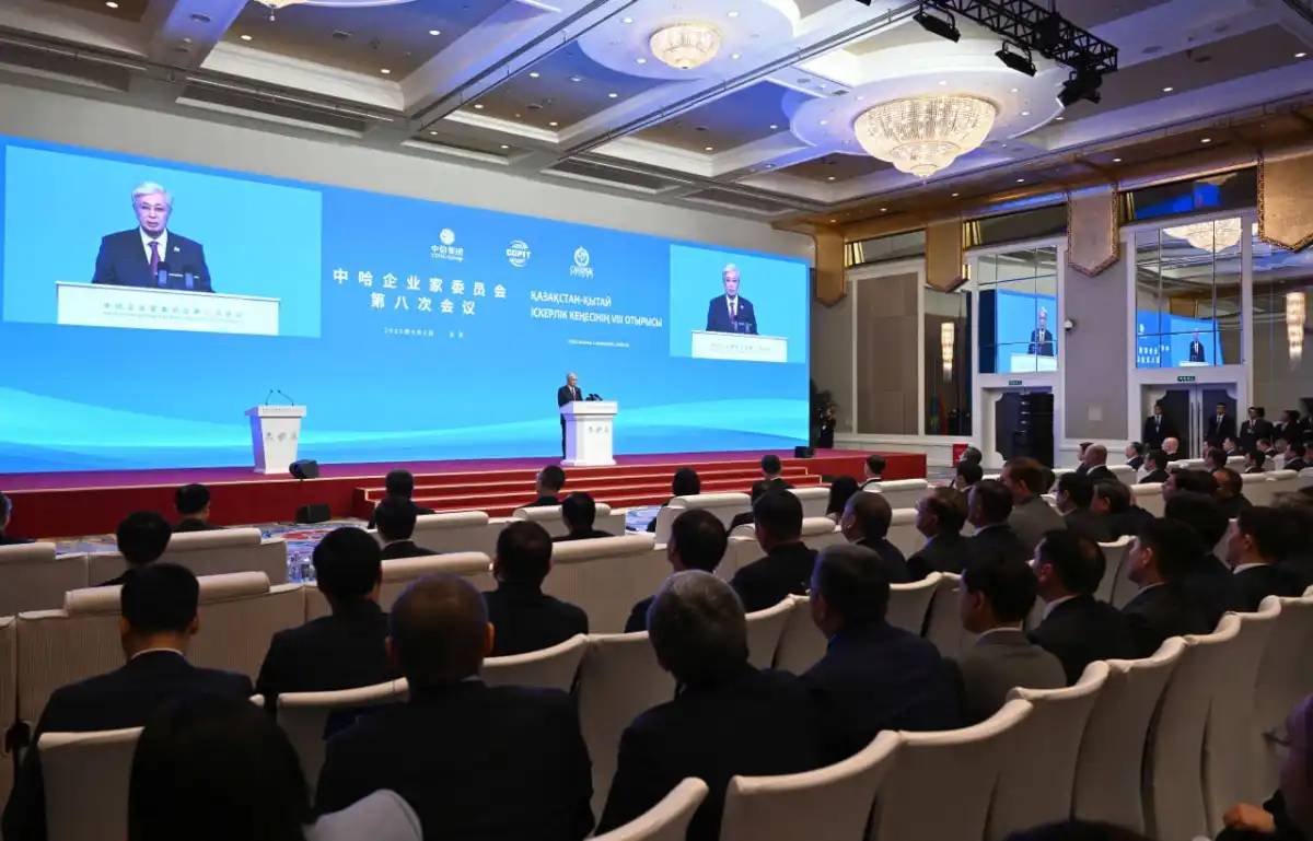 Президент: Қытай Қазақстан экономикасына 27 миллиард доллар инвестиция салды