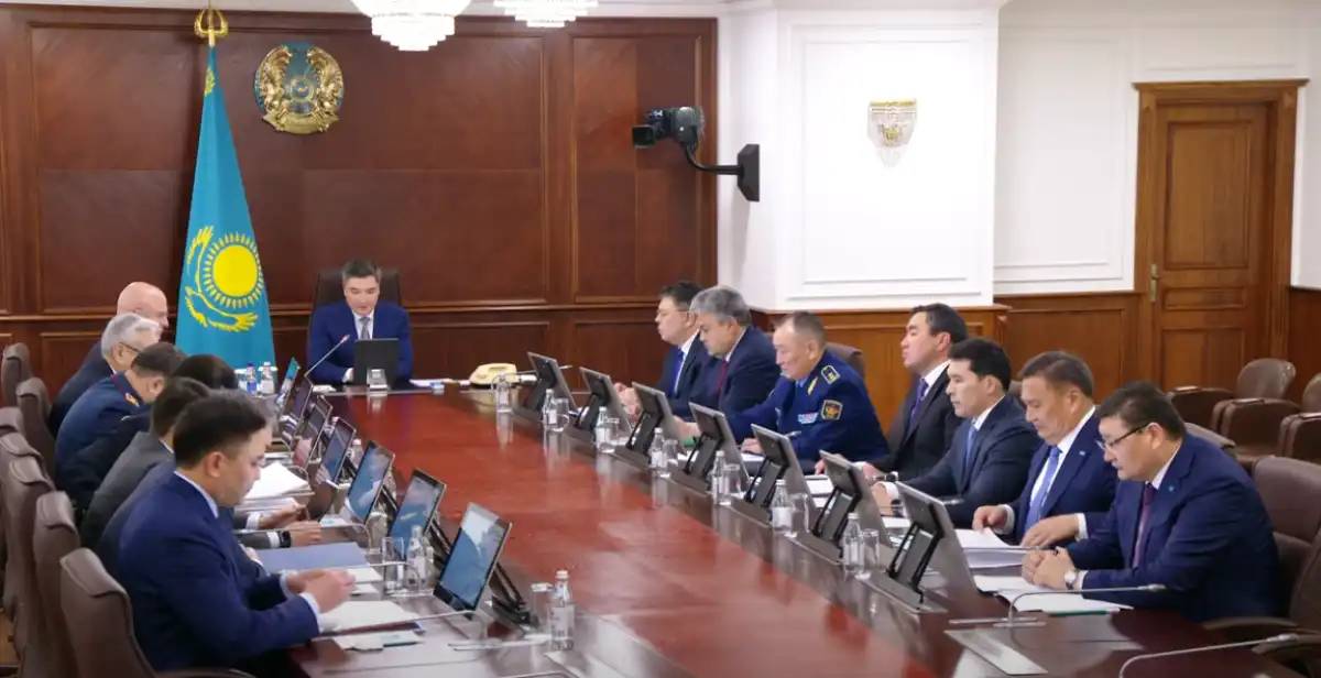 Мемлекеттік инспекторлорға кәсіпорындардың қызметін тоқтата тұру құқығы беріледі