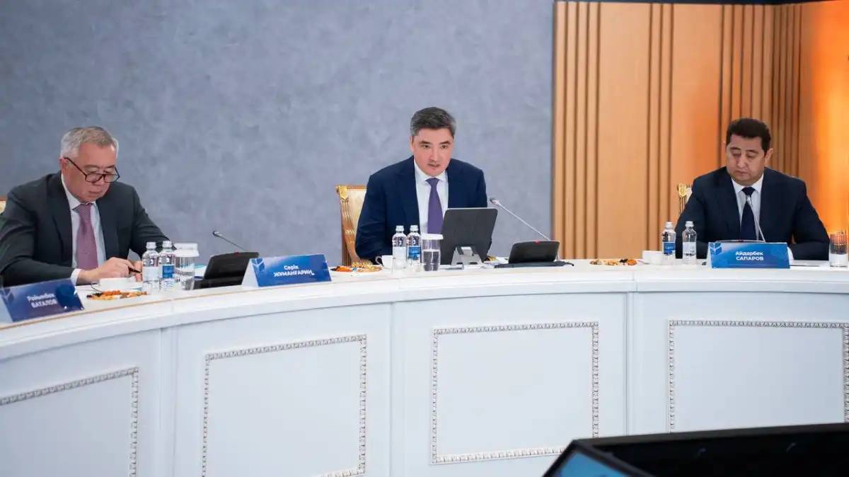 Үкіметте агроөнеркәсіп кешенін дамытудың өзекті мәселелері талқыланды