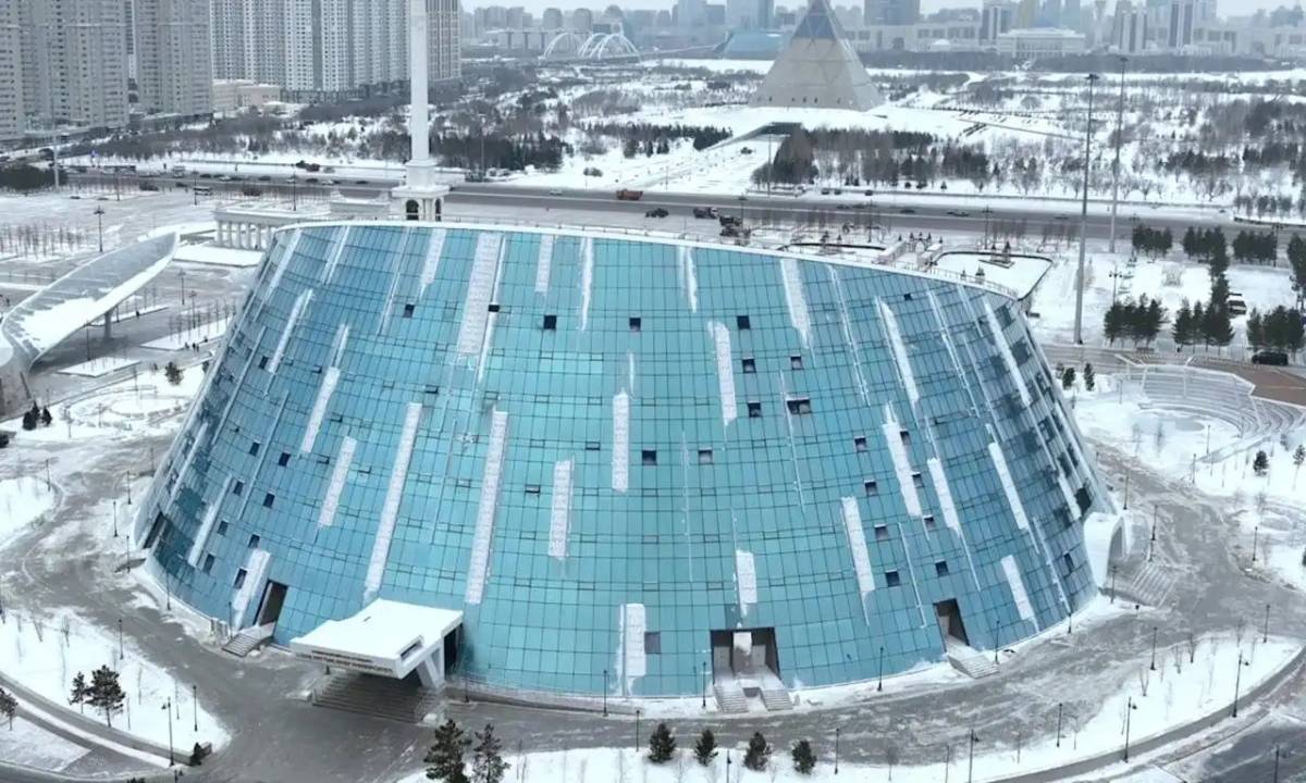 Президент Қазақ ұлттық өнер университетінде жүргізіліп жатқан жөндеу жұмыстарының барысымен танысты