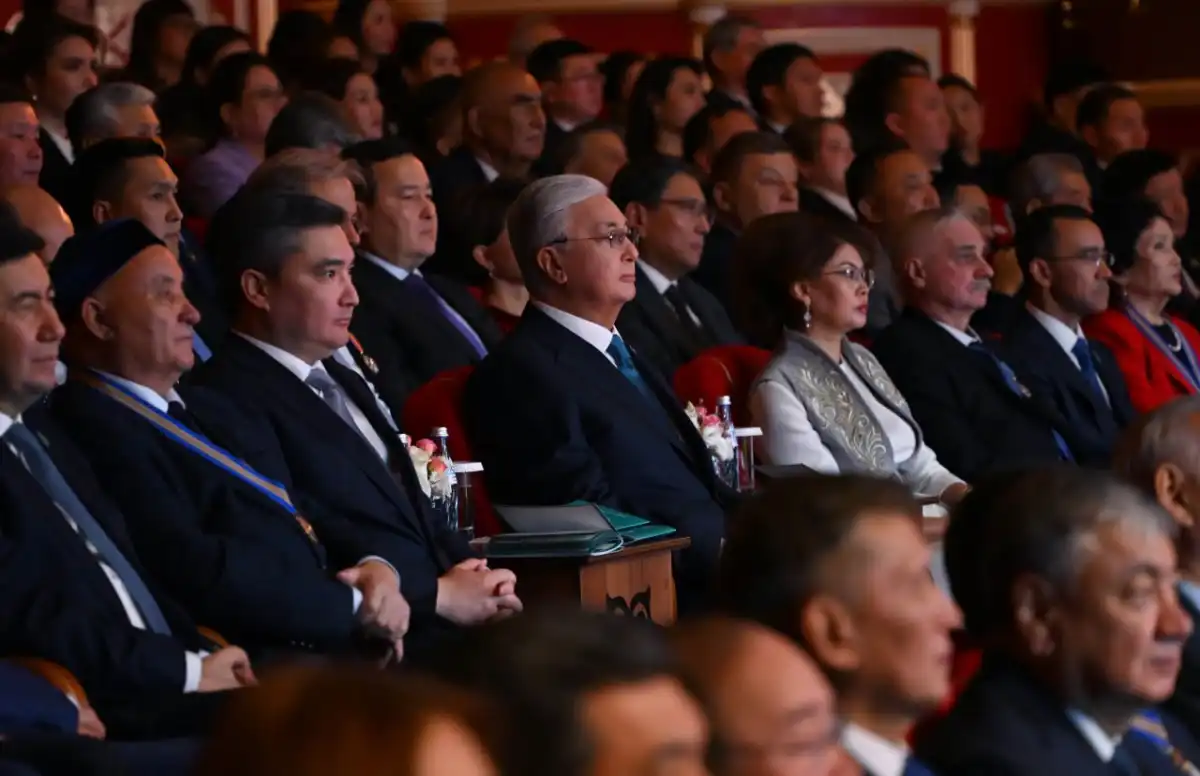 Мемлекет басшысы Республика күніне арналған салтанатты кешті тамашалады
