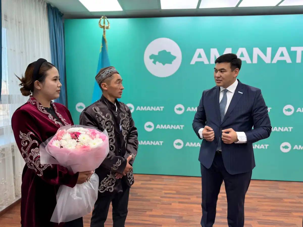 Қытайдан атпен шыққан ерлі-зайыптылар Астанаға жетті