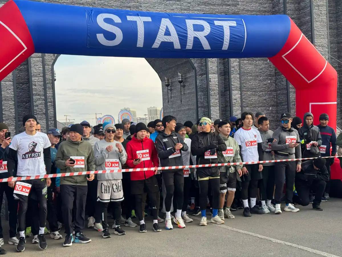 Елордада Республика күніне арналған жүгіріске 1500 адам қатысты