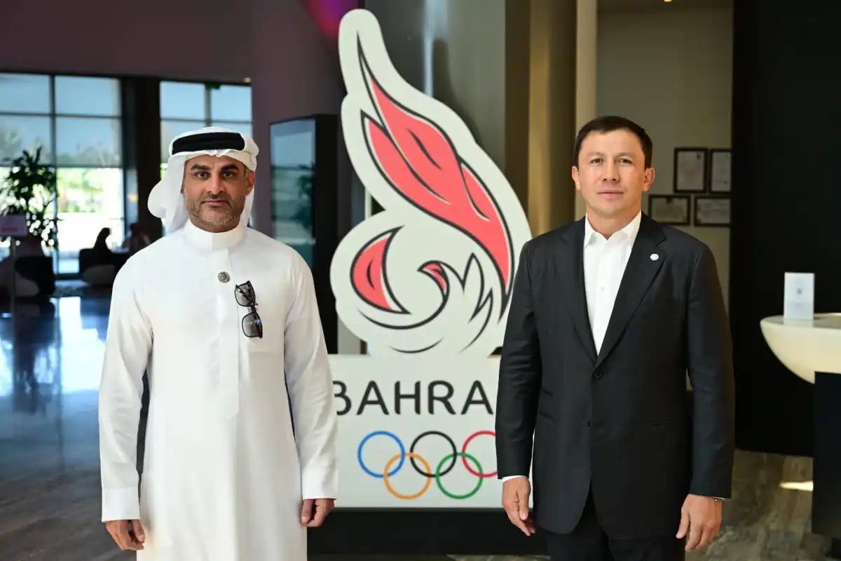 Геннадий Головкин Бахрейн бокс федерациясының президентімен кездесті