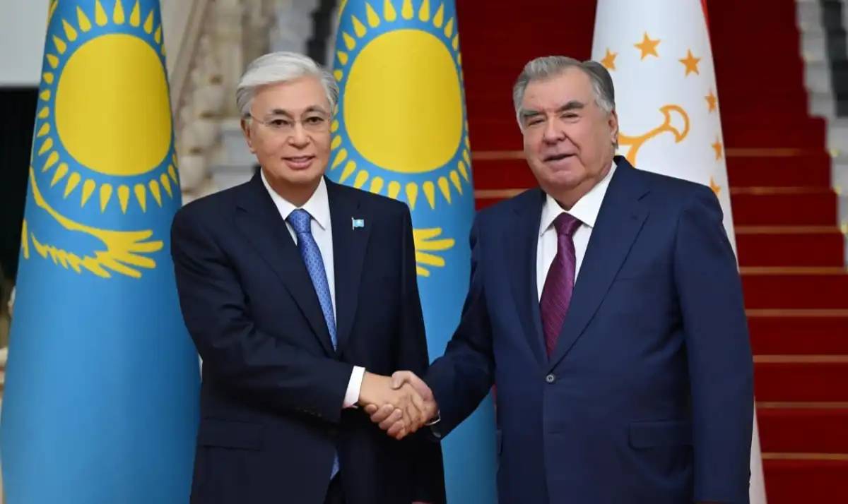 Қасым-Жомарт Тоқаев Тәжікстан Президентімен кездесті