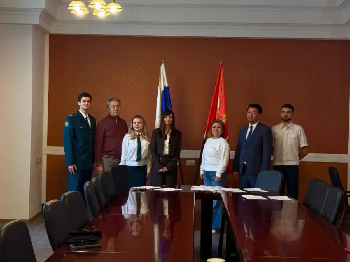 Қазақстан делегациясы Санкт-Петербургтегі Ресей Кеден академиясының студенттерімен кездесті