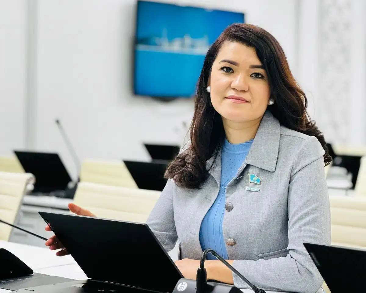 Әр азаматқа ел дамуындағы жауапкершілігін еске салатын маңызды мереке – Мәдина Әжікенова