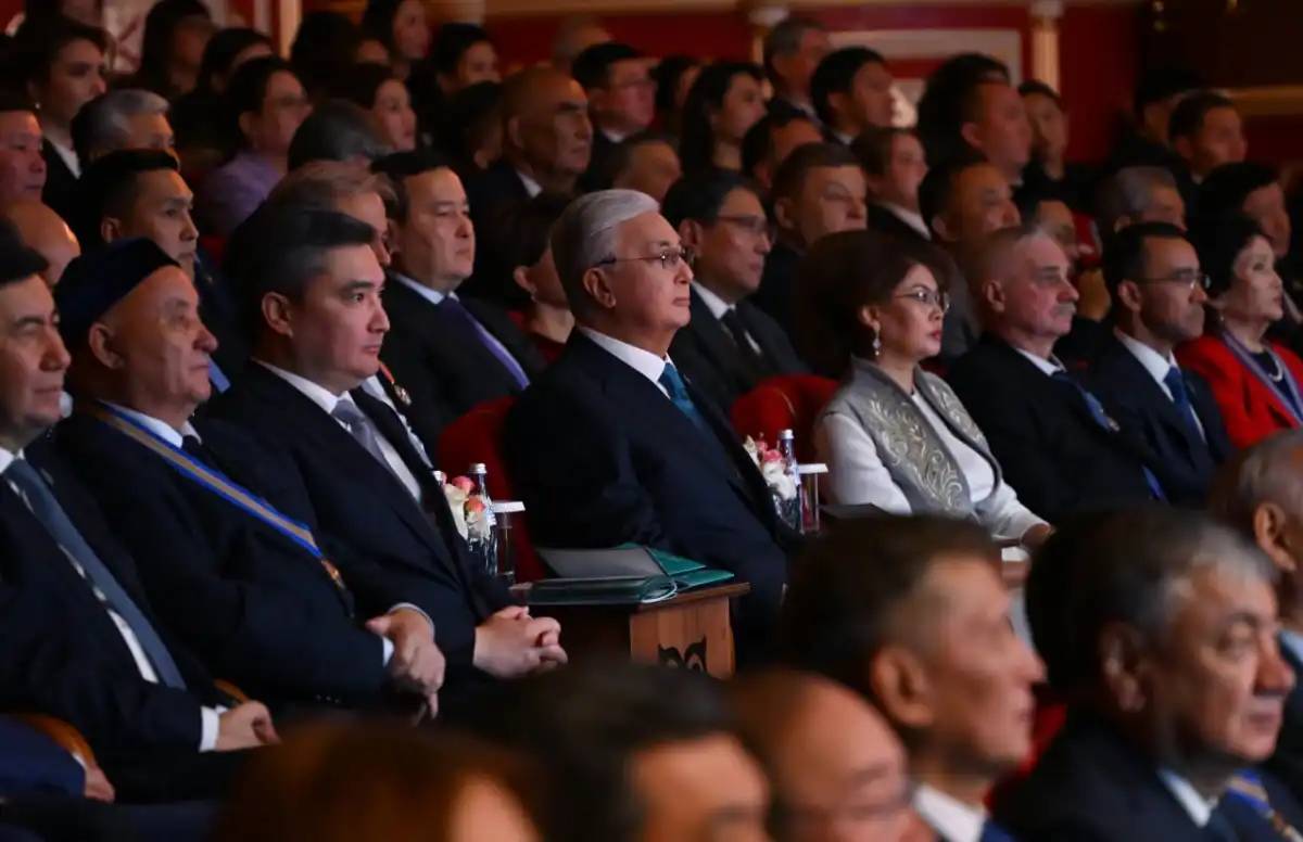 Мемлекет басшысы Республика күніне арналған салтанатты кешті тамашалады