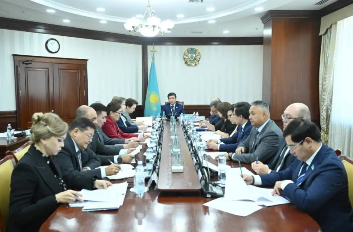 Мәжілісте 2026-2028 жылдарға арналған республикалық бюджет жобасы қаралады