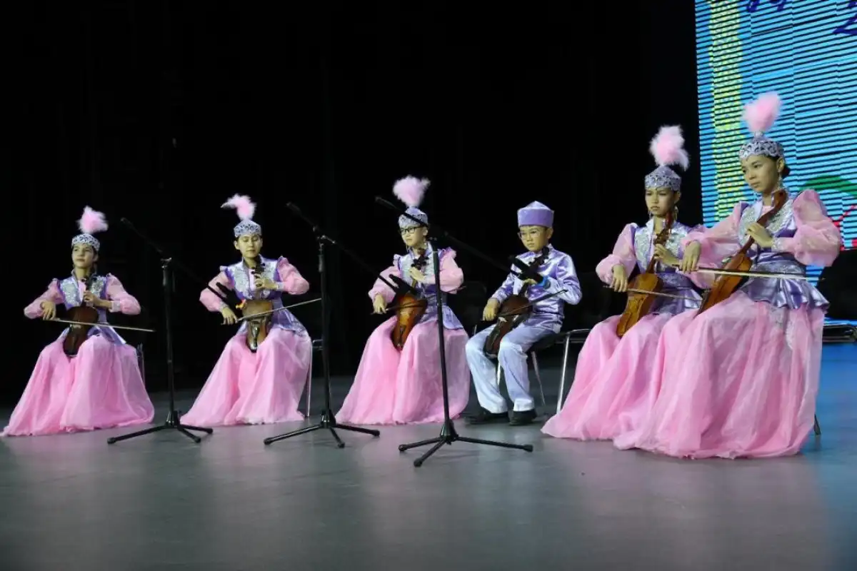 Астанада отбасылық жылу сыйлаған қамқоршыларға құрмет көрсетілді