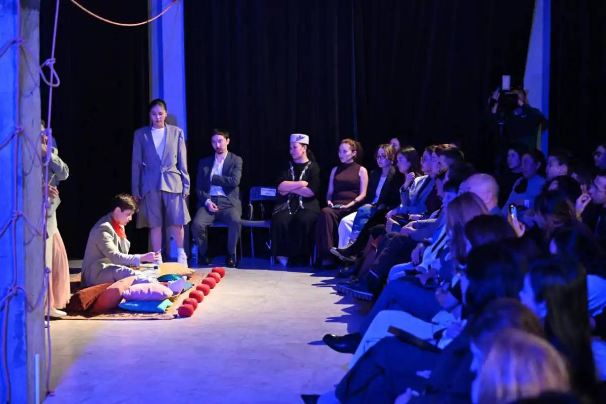 Астанада аутизм тақырыбын көтерген  еліміздегі алғашқы спектакль – «Құштар» қойылымының премьерасы өтті