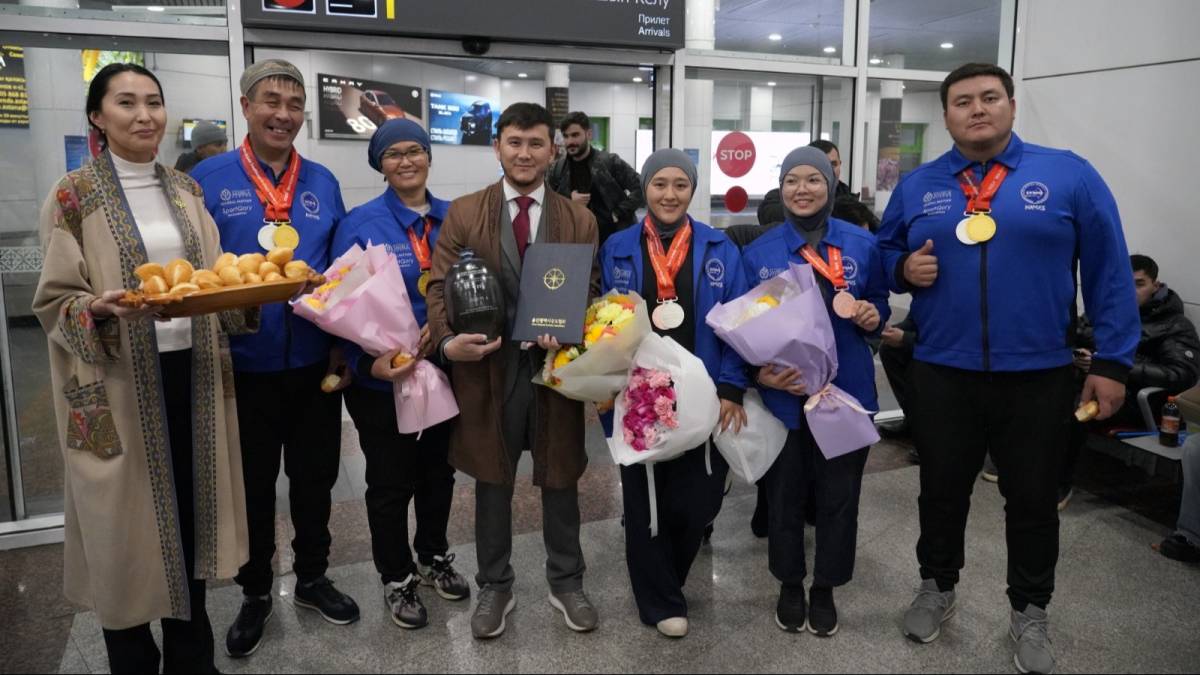 Астанада садақ атудан әлем кубогының жеңімпаздарын қарсы алды