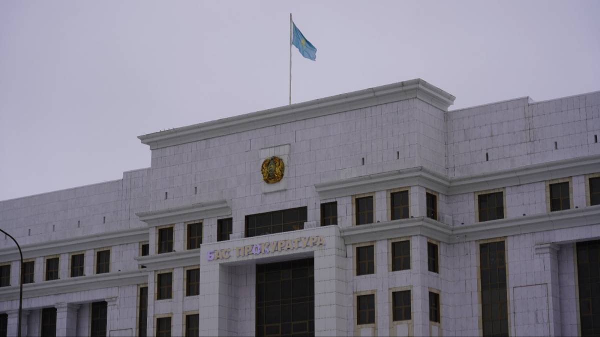 Бас прокуратура қаза тапқан және жарақат алған әскери қызметшілердің аналарын қабылдайды