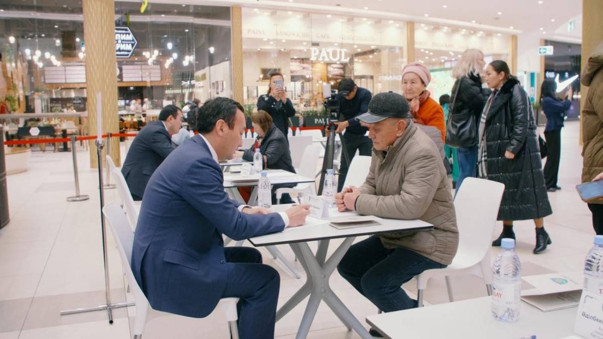 «Заң және тәртіп»: Астанада мемлекеттік органдар «Құқықтық дәріхана» акциясын өткізді