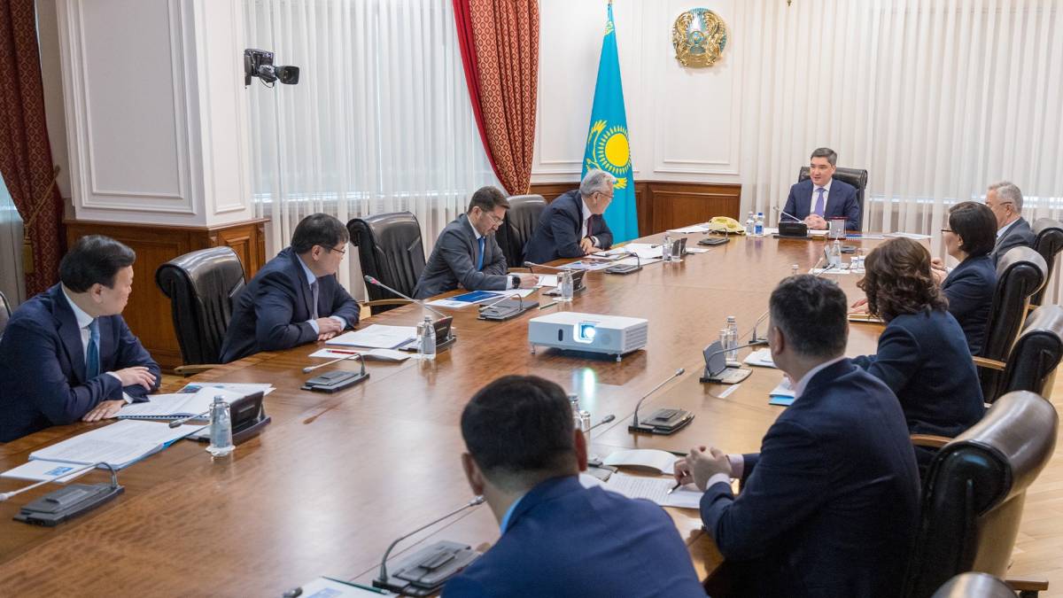 Президент тапсырмаларын жүзеге асыру: Бектенов бірқатар министрге тапсырма берді