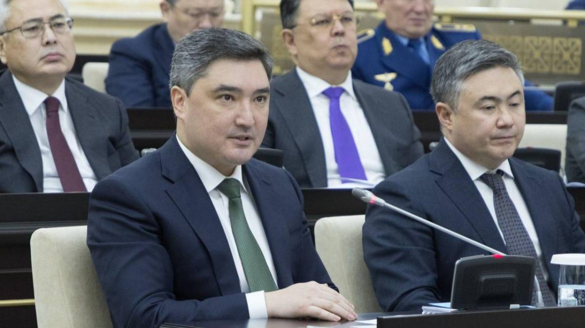 Олжас Бектенов: Жұмыс істей алатындарды мемлекет қамқорлығында ұстамауы керек