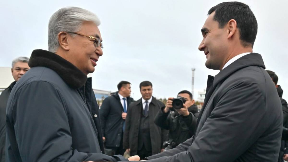 Қасым-Жомарт Тоқаев Сердар Бердімұхамедовті қарсы алды