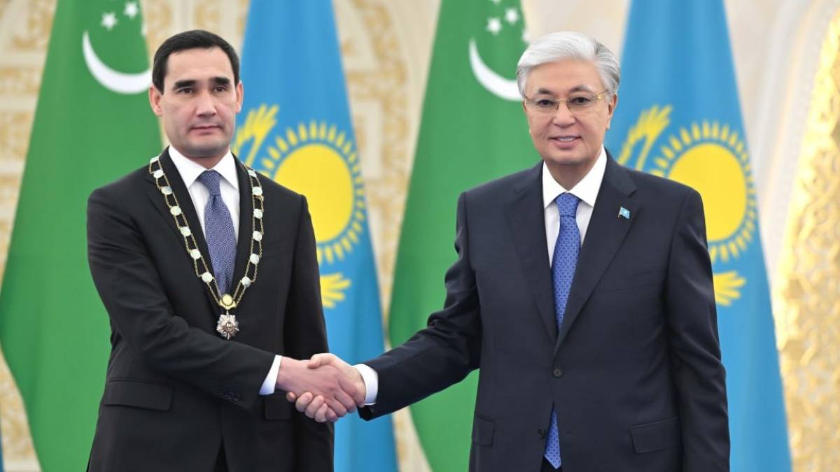 Қасым-Жомарт Тоқаев Сердар Бердімұхамедовті «Алтын Қыран» орденімен марапаттады