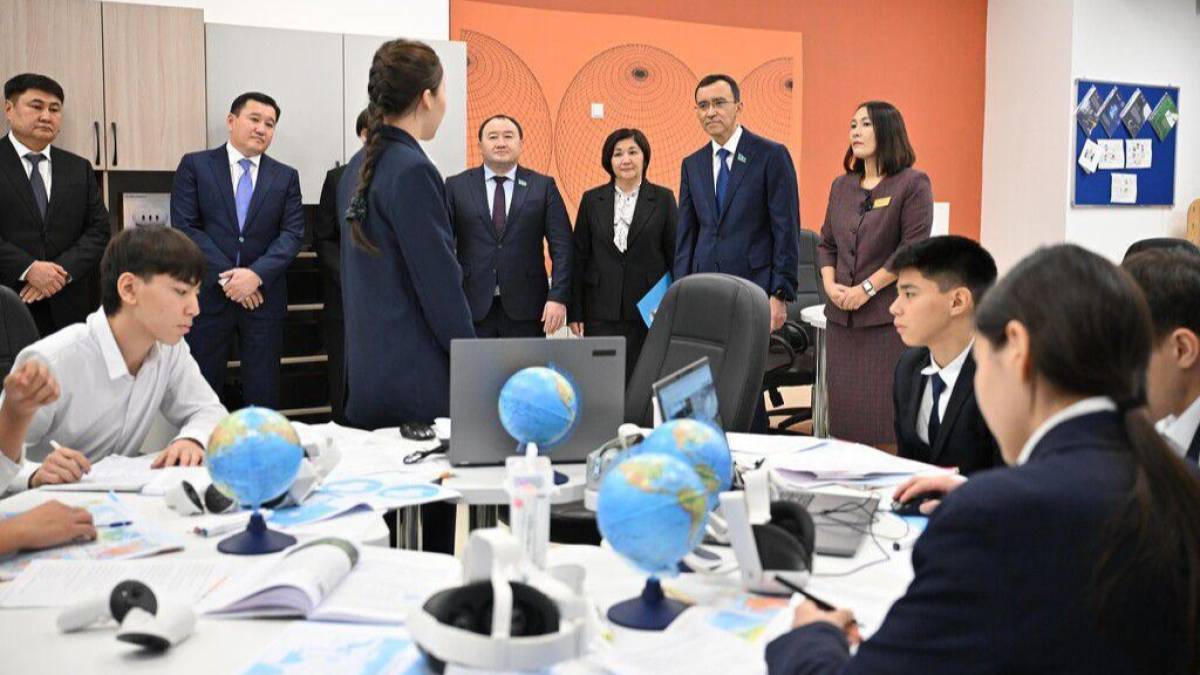 Президент тапсырмасы: сенаторлар білім саласындағы өзекті мәселелерді талқылады